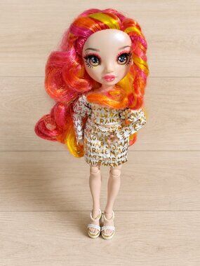 Rainbow High LAUREL DEVIOUS Doll with Red and Yellow Hair New